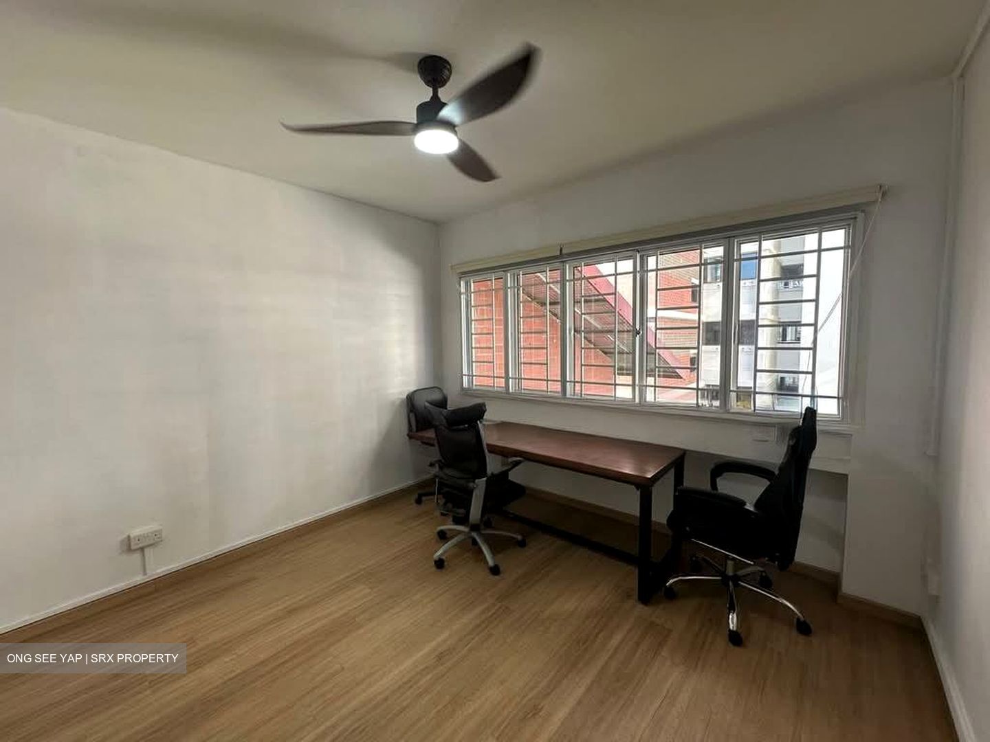 Blk 853 Hougang Central (Hougang), HDB Executive #581230451